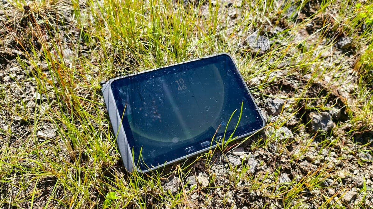 Could a tablet survive a real hike? This Samsung Galaxy model did - and I'd bring it again