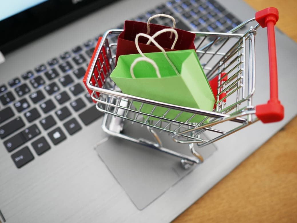 Small German online shops see revenues decrease
