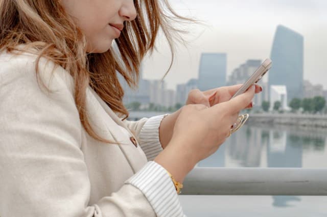 Virtual Try-On Technology and the Future of Online Retail